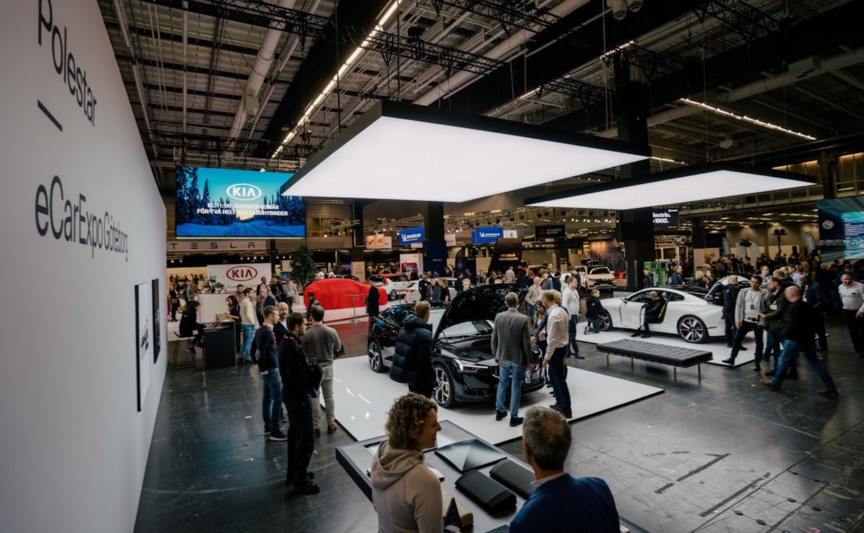 Event visitors inspecting Polestar cars at Ecar expo 2019.