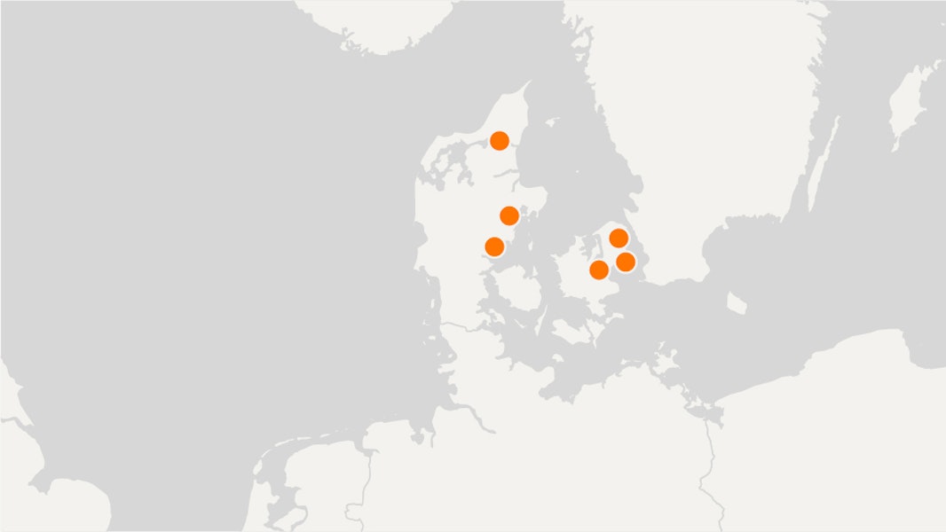 Map of Denmark with Polestar locations indicated as orange dots