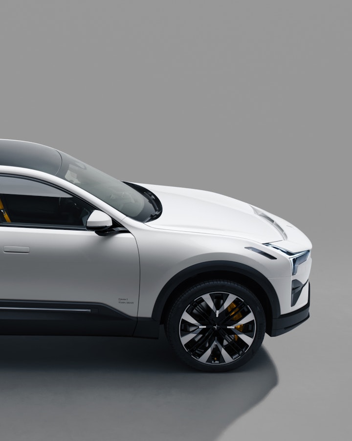 Pure, aerodynamic side profile.