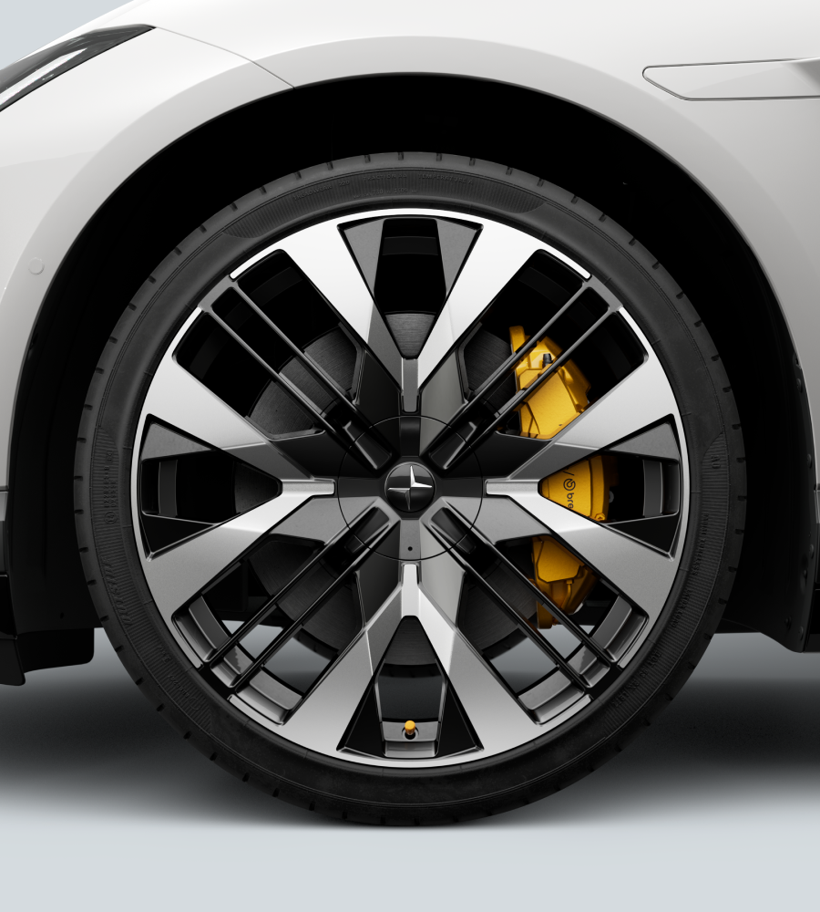 22-inch Performance wheels on the Polestar 4