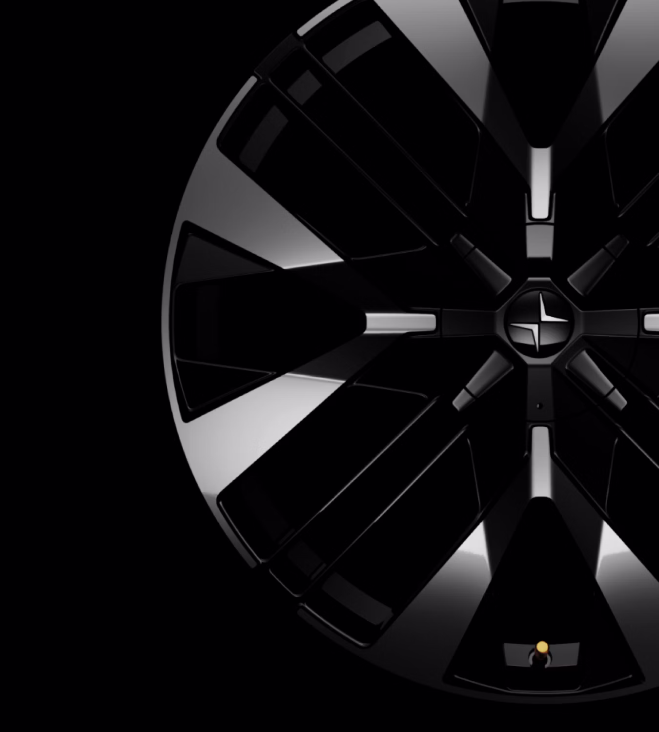 Polestar 4 coupé’s 22-inch Performance wheel.